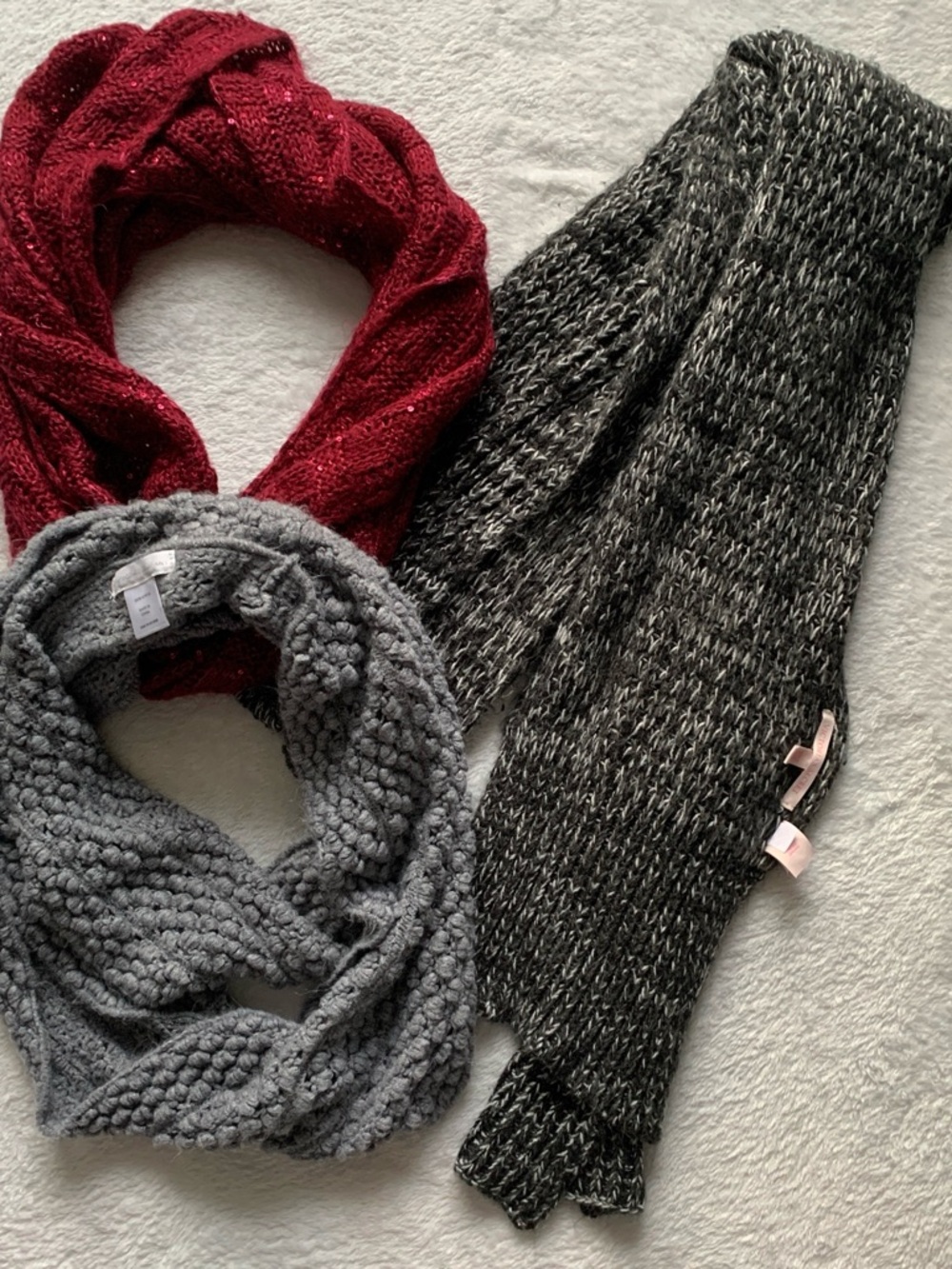 Victoria's Secret Knit Scarves Set PRICE DROP – SHIPS TOMORROW